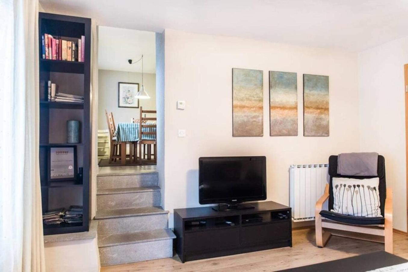 House Maharac With 3 Apartments Till 18 Persons Kamno Exterior photo